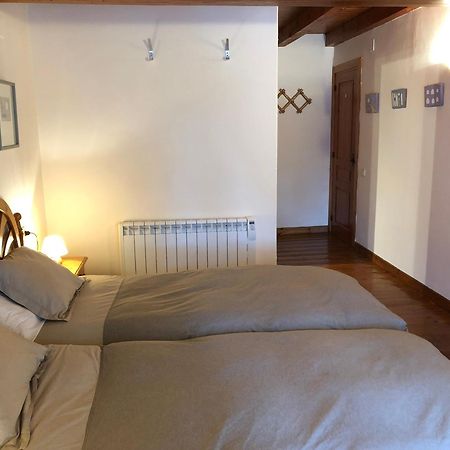 Casa De Piedra Con Encanto En El Bonito Pueblo De Bagergue Ngoại thất bức ảnh